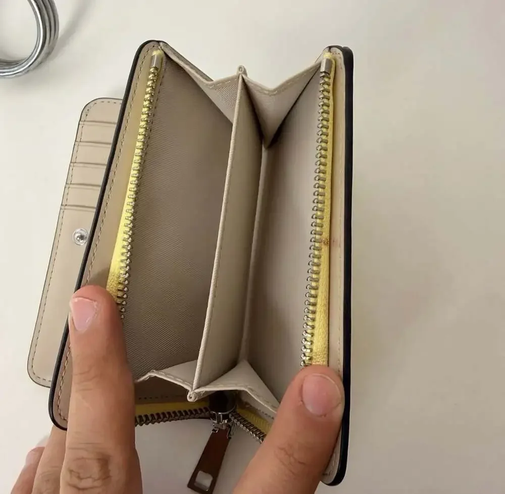Marc Jacobs Daily Medium Compact Bifold Wallet French Vanilla Leather